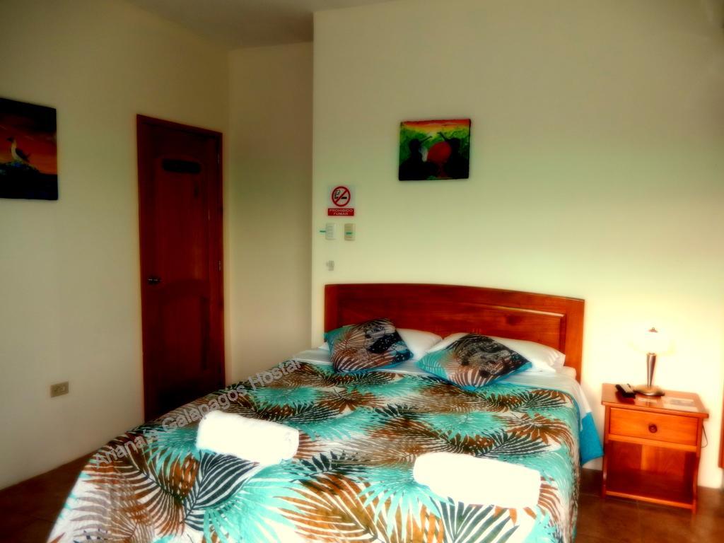Ariana'S Galapagos Hostal Пуерто Айора Екстериор снимка