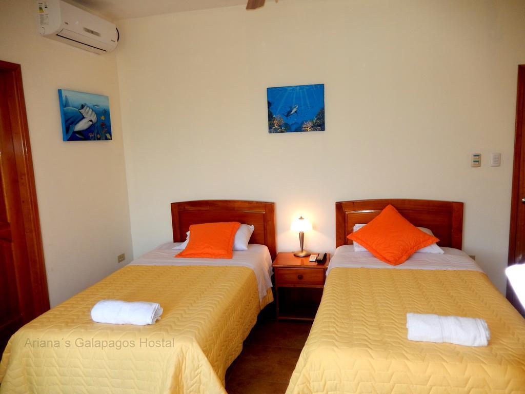Ariana'S Galapagos Hostal Пуерто Айора Екстериор снимка